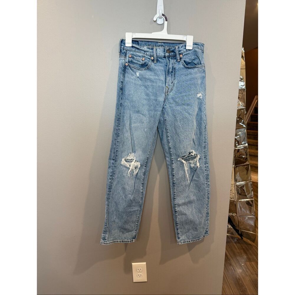 Men’s American Eagle distressed loose jeans 28X 30